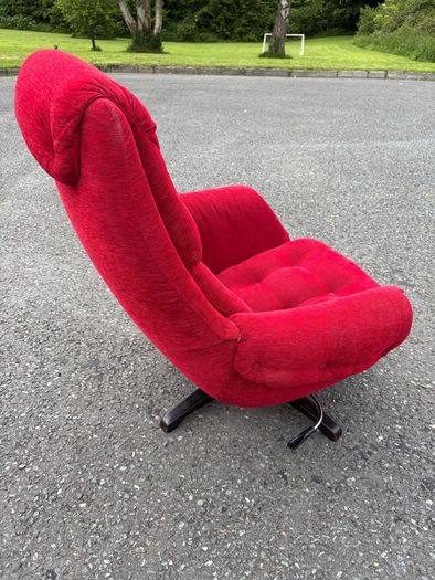 Mid-century vintage swivel armchair c1970