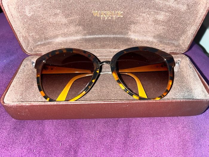 sunglasses with case