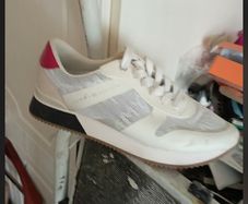 Ladies trainers