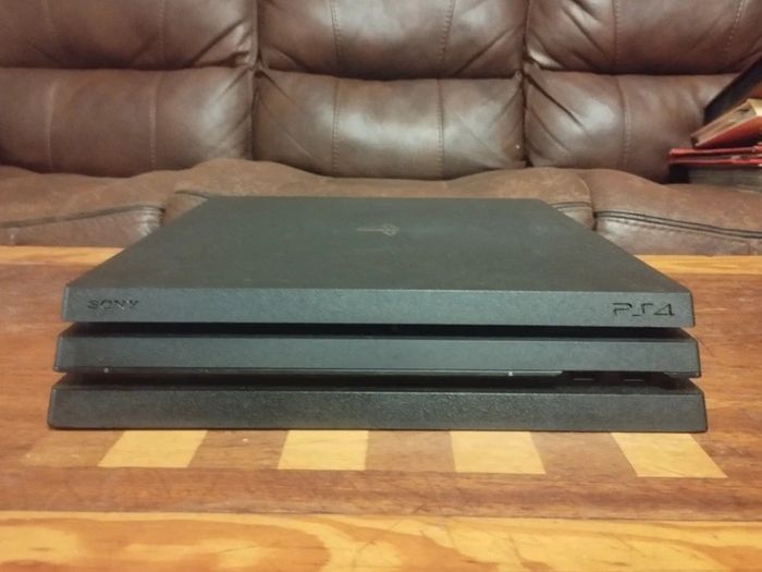PS4 PRO FULL Bundle Setup 5 Games + 5 Controllers Ready to Go Multiplayer Gaming