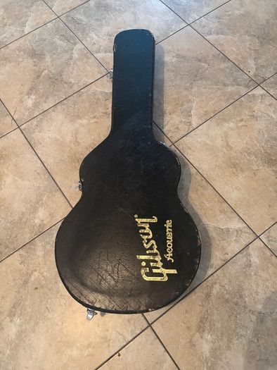 Gibson SJ200 Style Guitar