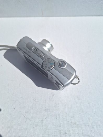 Samsung D75 Digital Camera