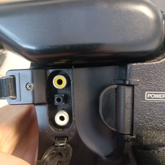 Panasonic RX11 Palmcorder VHS-C Camcorder 21x Zoom