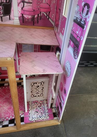 Doll's House