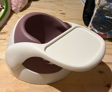 Baby seat mamas and papas