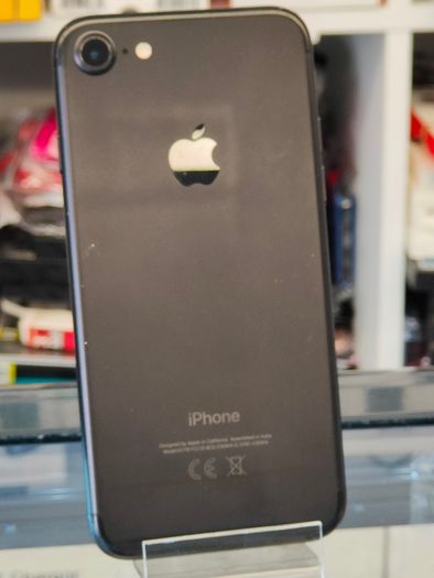 Apple iPhone 7 32GB Locked to Three Network Black (Battery: 80%)