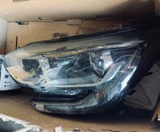 Passenger Headlight and light Driver Renault