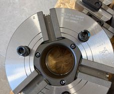 Kitagawa BB208 3 jaw hydraulic chuck,