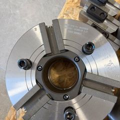 Kitagawa BB208 3 jaw hydraulic chuck,