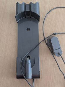 Dyson charger base V8