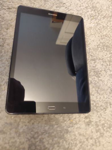 Galaxy Tab SM-T550 , 16gb / 1.5gb Black or  White