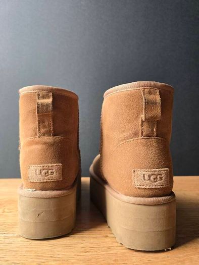 UGG Classic Mini Platform Boots Chestnut  EU 39  UK 6