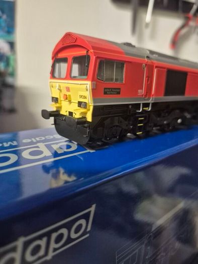 Dapol model railway Class 59 loco
