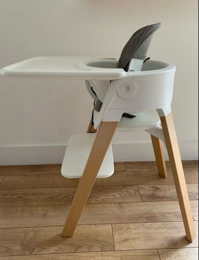 Stokke steps high chair and junior chair