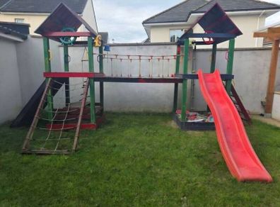 Playhouse / Playset