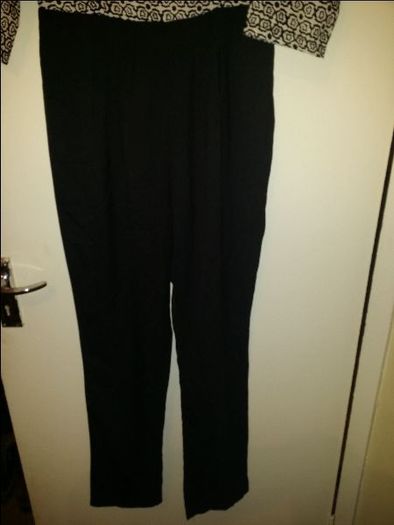 BNWT Boohoo 3/4 sleeve open back Jumpsuit size UK12 EUR40
