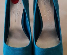 Jessica Simpson heels 5.5