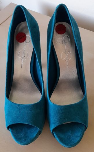 Jessica Simpson heels 5.5
