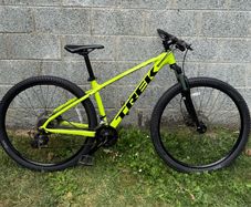 Trek Marlin 5 Mountain Bike