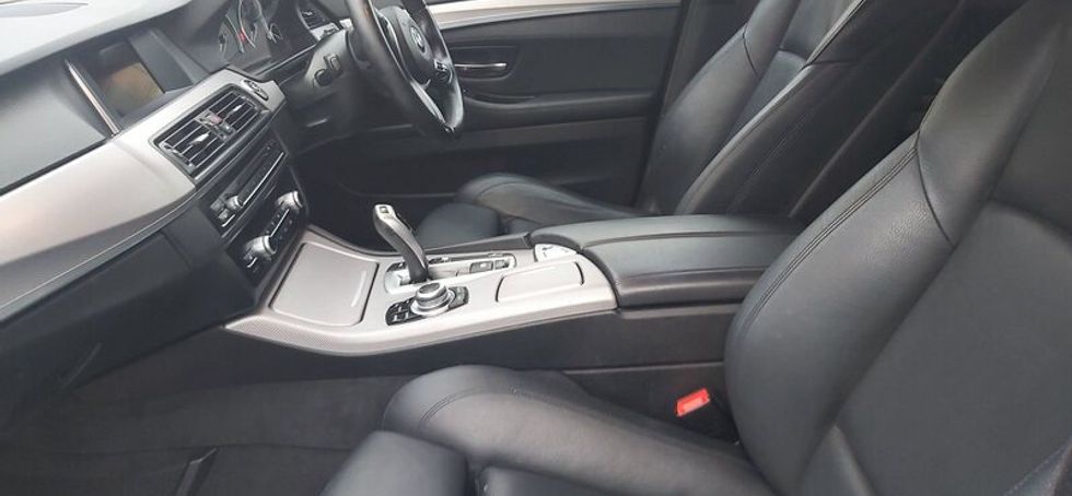 BMW, M sport 170,000km, with brand new brake pads