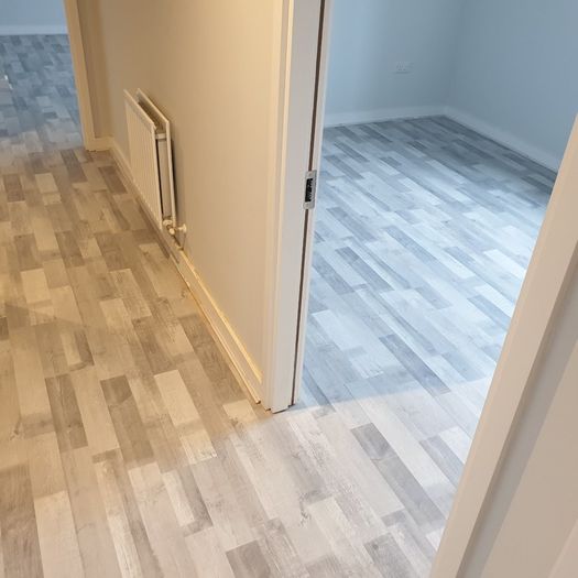 Laminate floor flooring  service