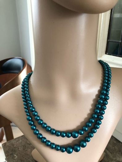 pearl necklace