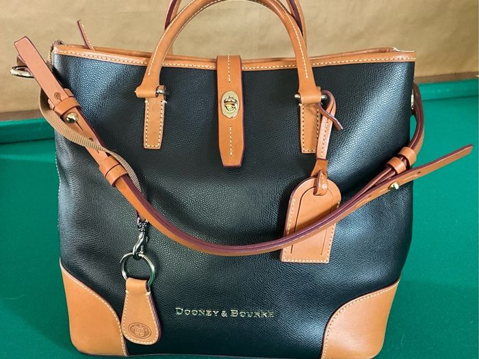 DOONEY & BOURKE Leather Hand/Shoulder Bag