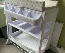 baby changing