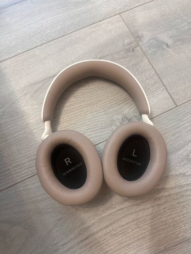 Sennheiser Accentum Haedphones White