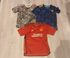 Man united jerseys