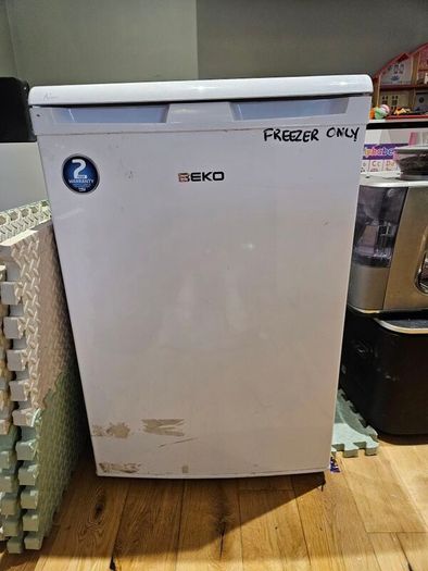 Chest freezer