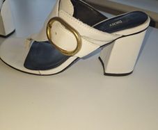 DKNY white leather sandal