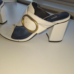DKNY white leather sandal