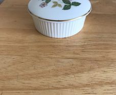 Wedgewood Small Dish with Lid