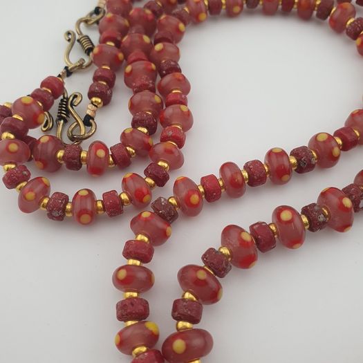 Vintage Venetian Style Tire Shape Eyes Glass Beads Necklace