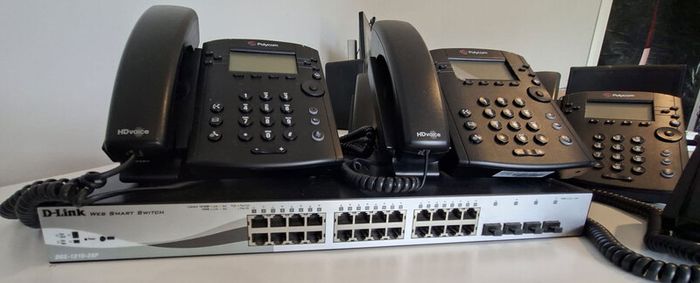 6 x Polycom VOIP Handsets AND a DLink Smart Switch