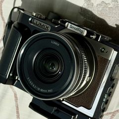 LUMIX S9 Titanium Gold + 18-40mm & 28-200mm lenses