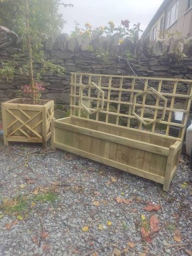 Rustic Planter Trellis