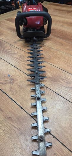 Hedge trimmer mountfield