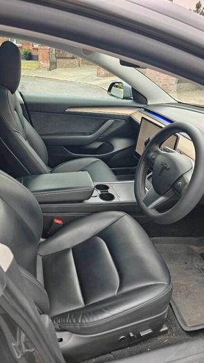 2022 Tesla Model 3 SR+