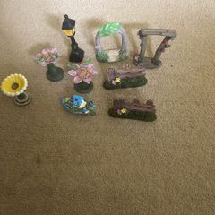Art & crafts small figures