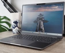 Dell Latitude 7450 14" | Core Ultra 7 165U | 32GB LPDDR5x | 512GB