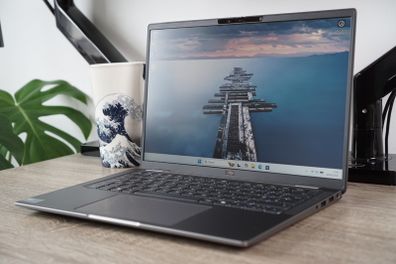 Dell Latitude 7450 14" | Core Ultra 7 165U | 32GB LPDDR5x | 512GB