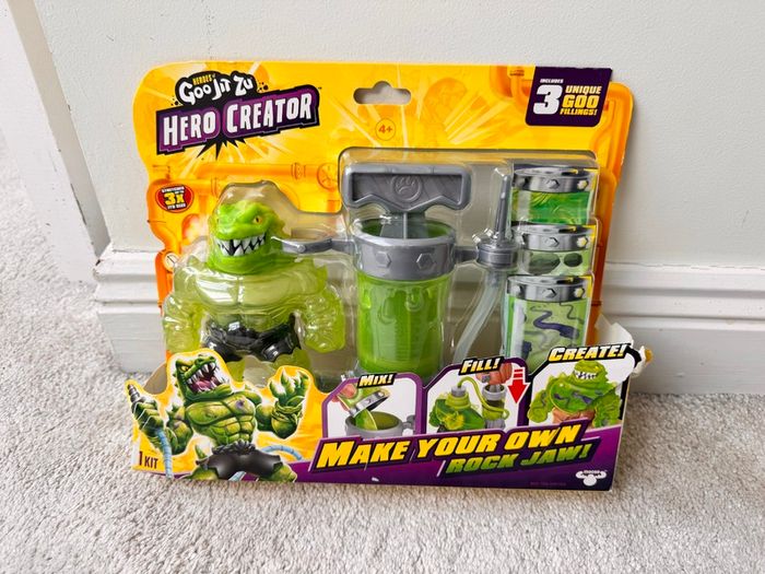 Heroes of Goo Jit Zu Hero Creator Rockjaw Mix Fill Create Your Own Action Figure Damaged Box Please see photos
