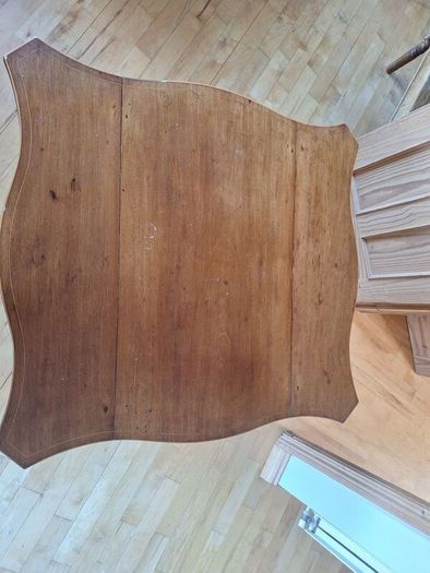 Pembroke Drop-Leaf Table