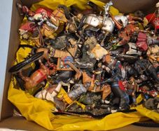 antiques and collectables.