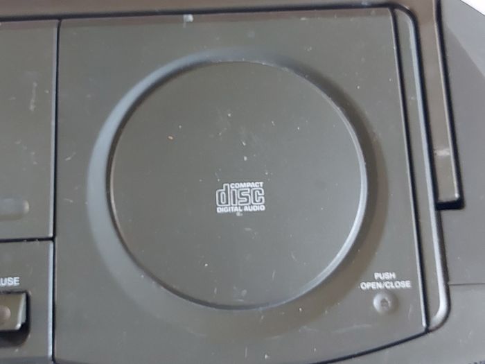 SONY CD Radio Cassette-Corder, Model No. CFD-V24, All working fine and in very good condition for its age