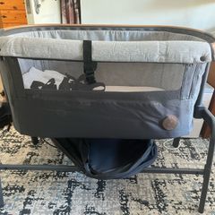 Maxi Cosi Iora Bedside Sleeper RRP 244e