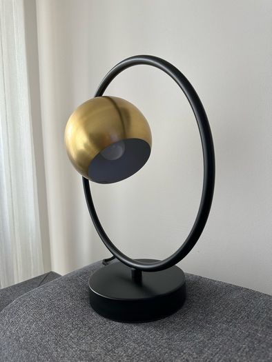 Table lamp