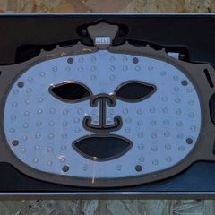 LED face mask